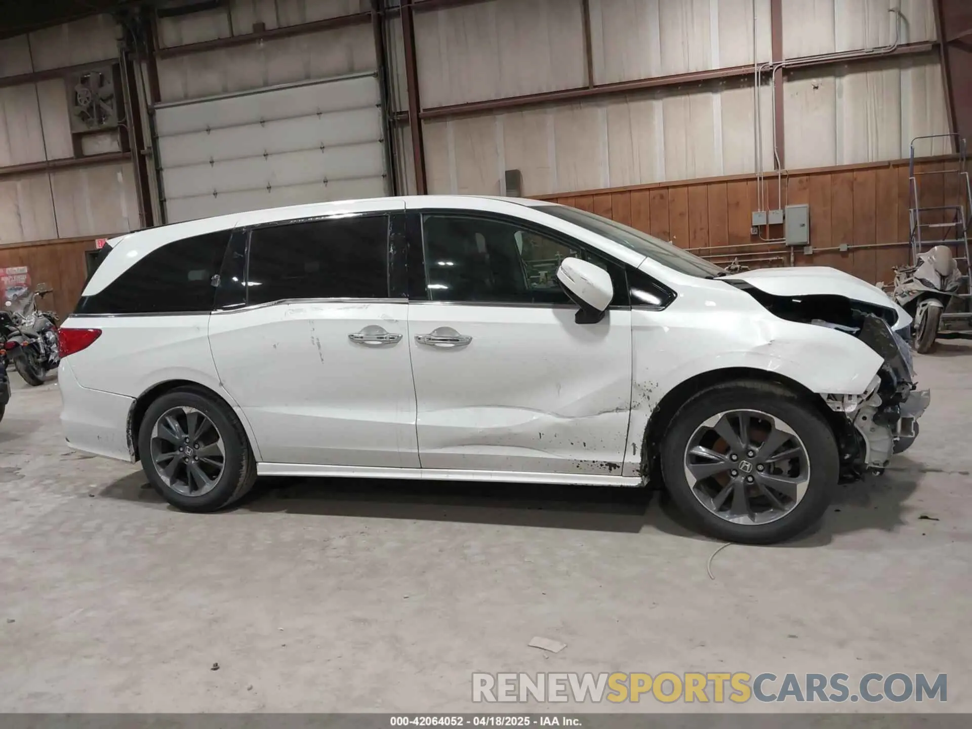 14 Photograph of a damaged car 5FNRL6H94NB061316 HONDA ODYSSEY 2022
