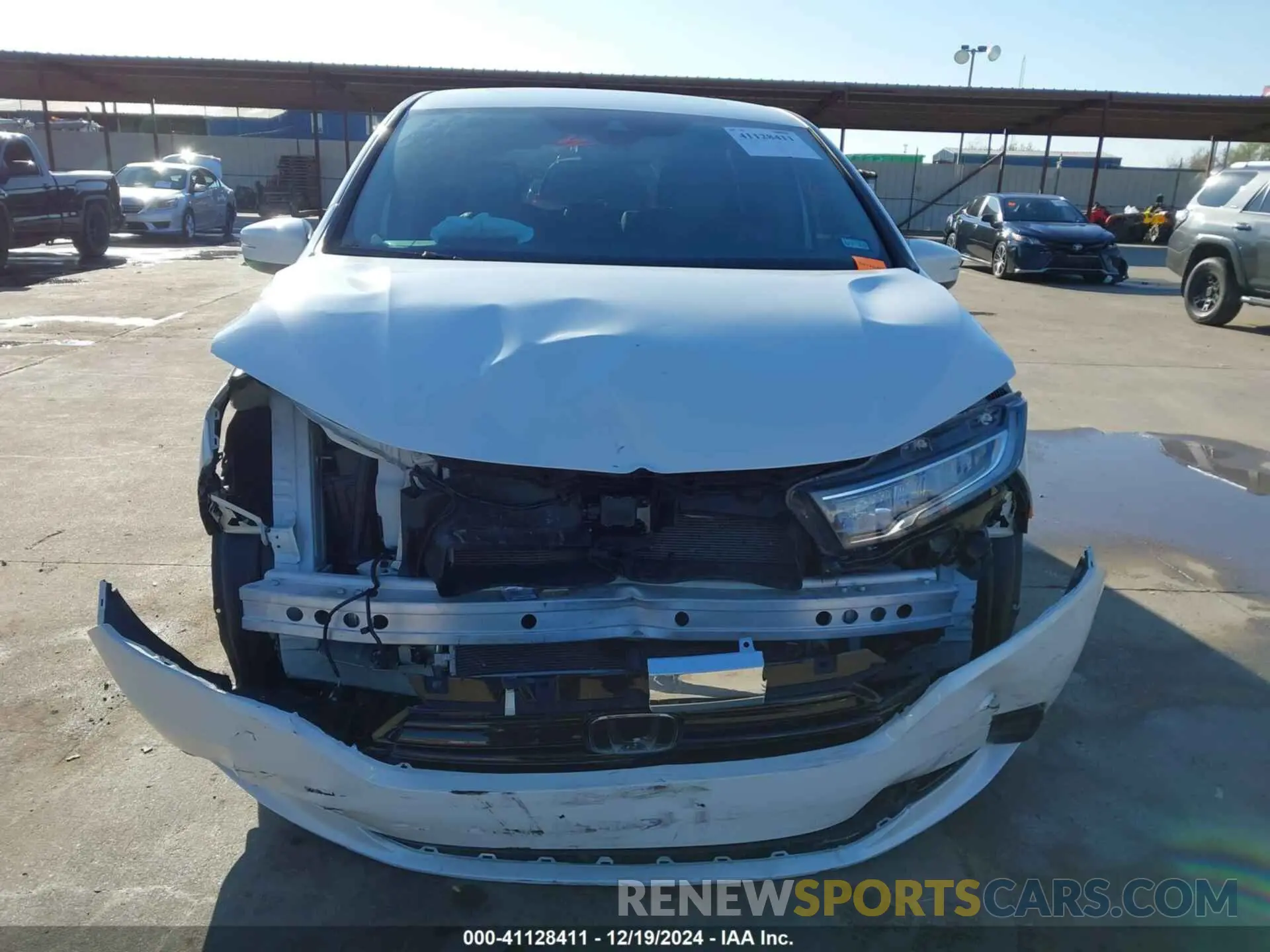 13 Photograph of a damaged car 5FNRL6H66PB029475 HONDA ODYSSEY 2023