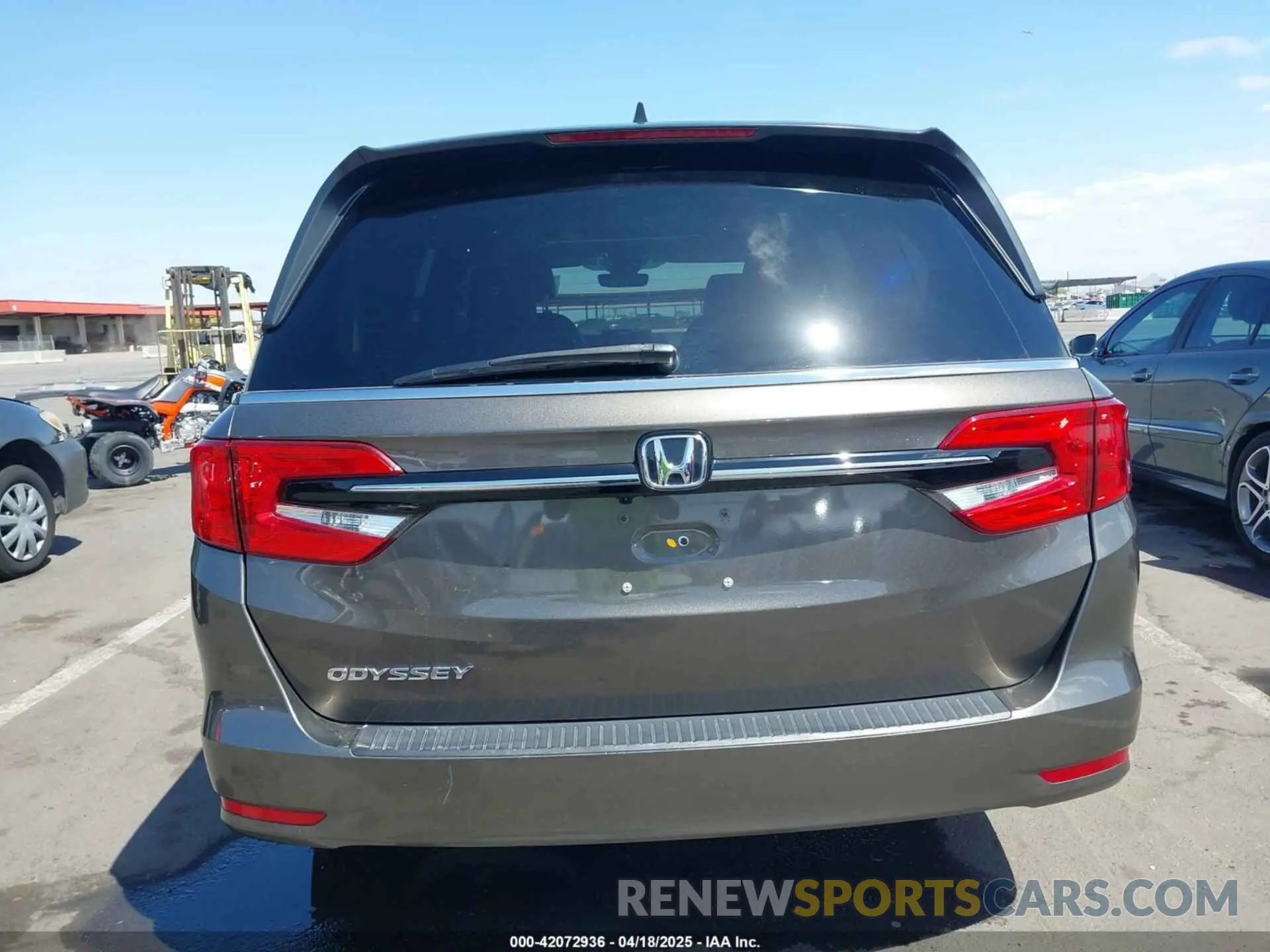 15 Photograph of a damaged car 5FNRL6H68PB028702 HONDA ODYSSEY 2023