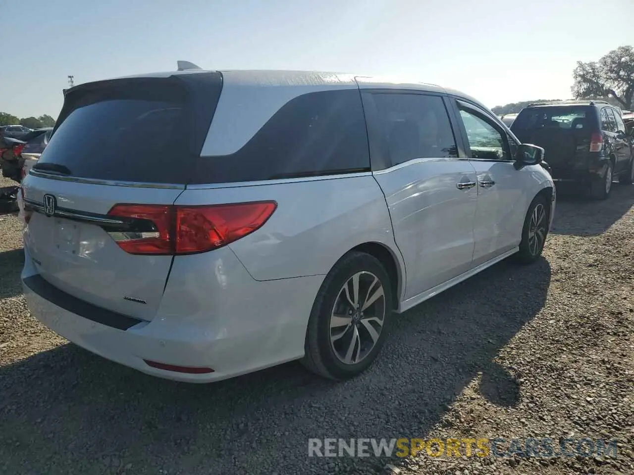 3 Photograph of a damaged car 5FNRL6H80PB076731 HONDA ODYSSEY 2023