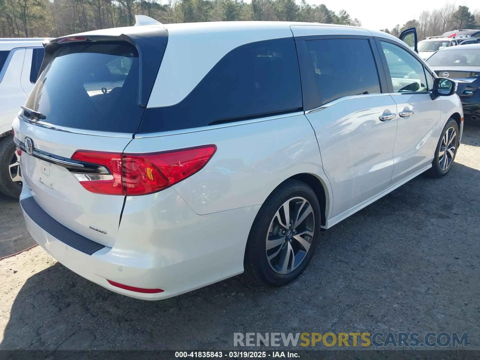4 Photograph of a damaged car 5FNRL6H83PB016412 HONDA ODYSSEY 2023
