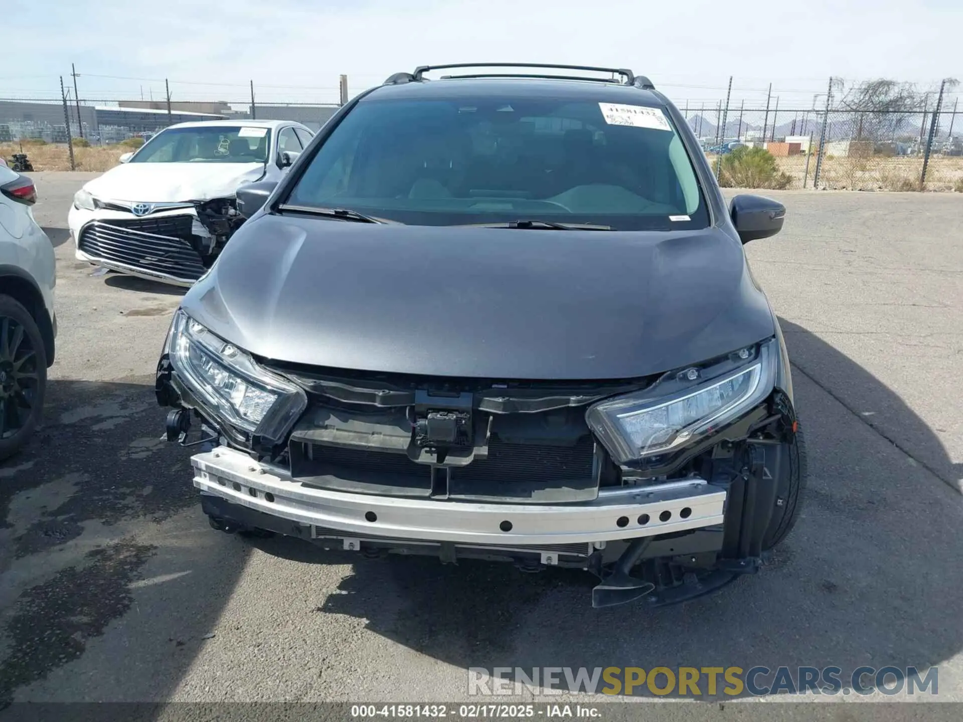 13 Photograph of a damaged car 5FNRL6H83PB020315 HONDA ODYSSEY 2023