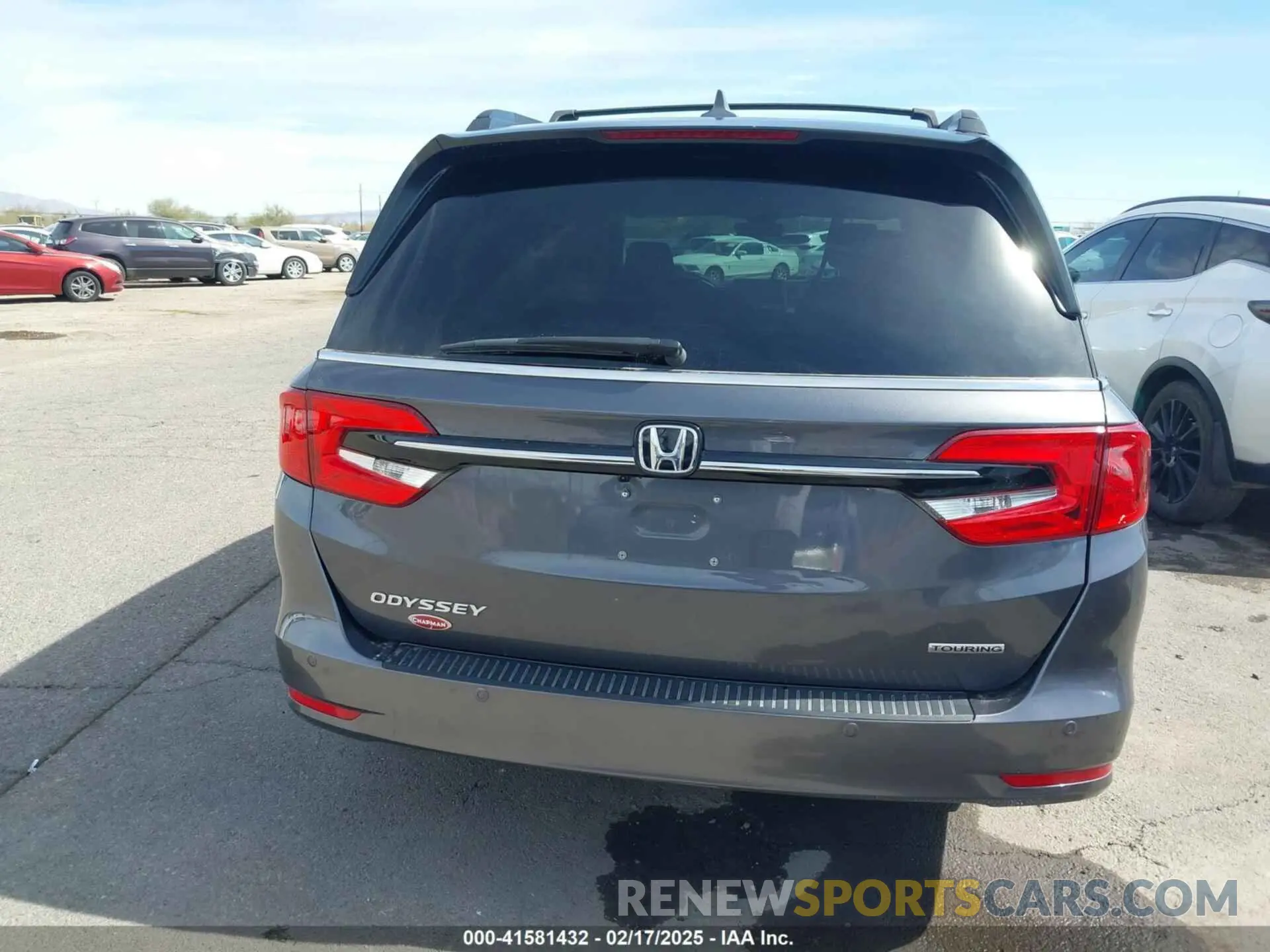 17 Photograph of a damaged car 5FNRL6H83PB020315 HONDA ODYSSEY 2023