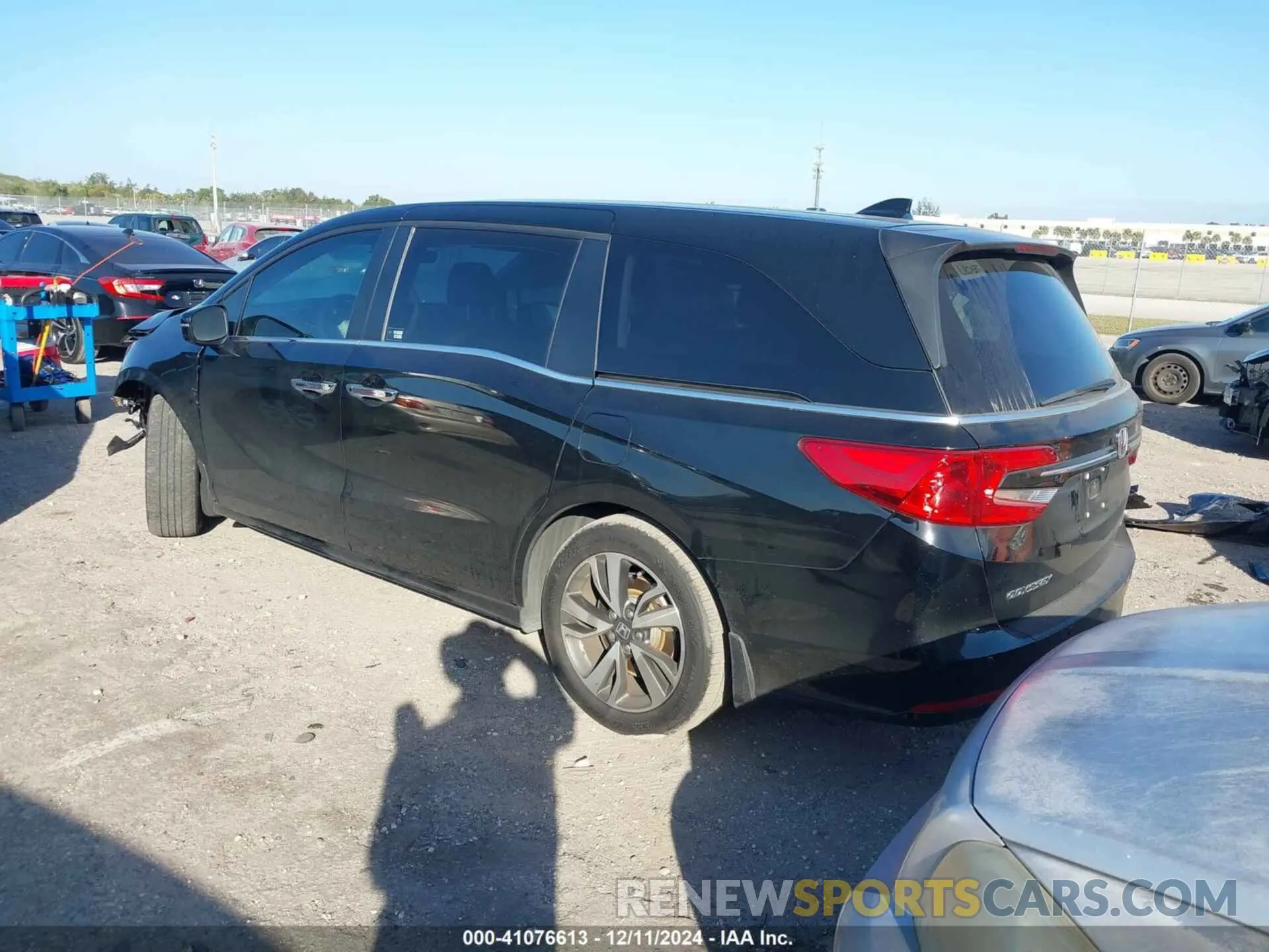 3 Фотография поврежденного автомобиля 5FNRL6H83PB046347 HONDA ODYSSEY 2023