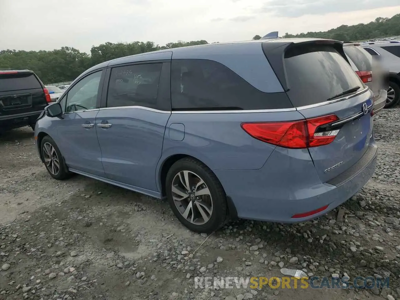 2 Photograph of a damaged car 5FNRL6H84PB060547 HONDA ODYSSEY 2023