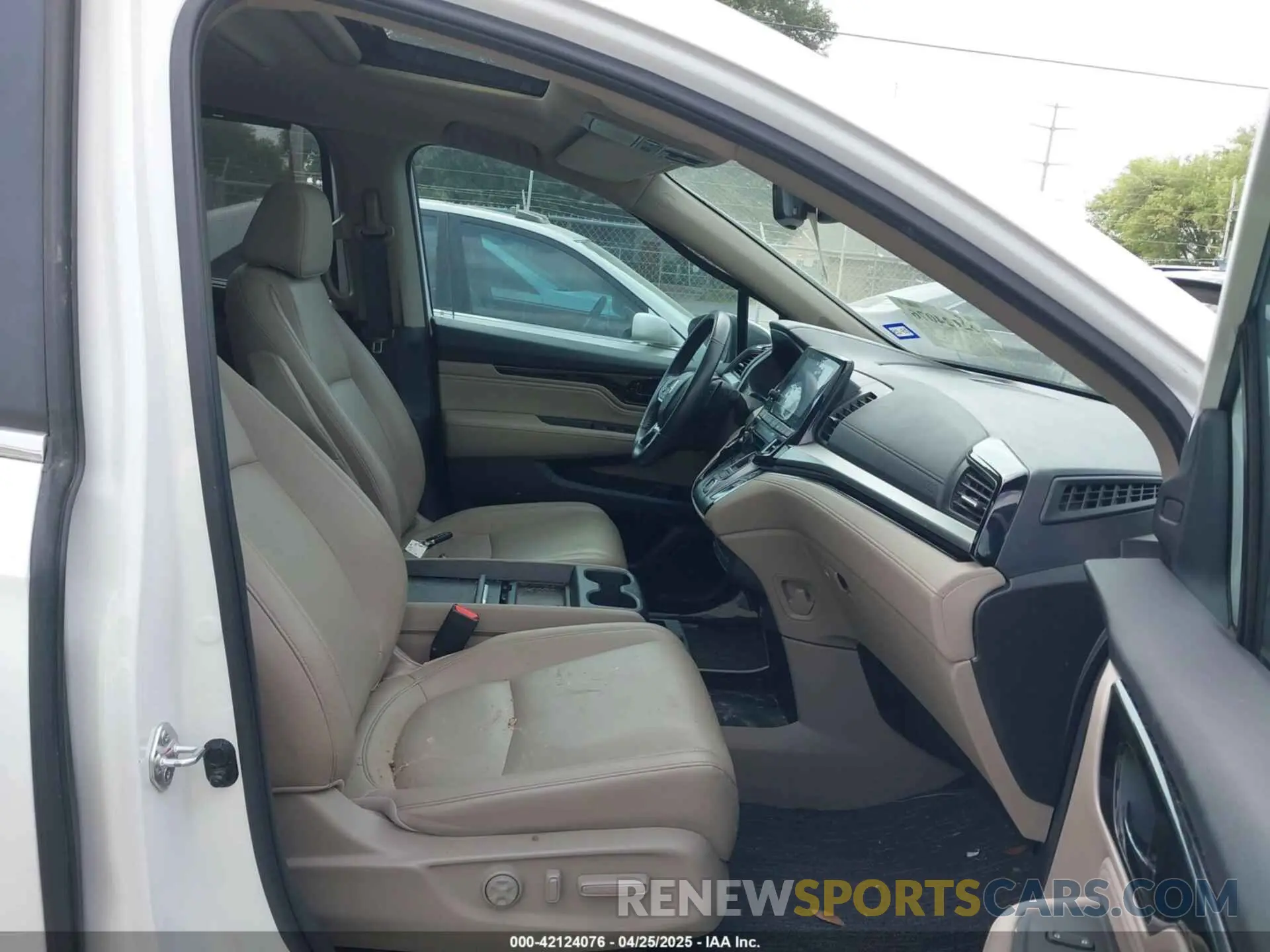 5 Photograph of a damaged car 5FNRL6H87PB061255 HONDA ODYSSEY 2023
