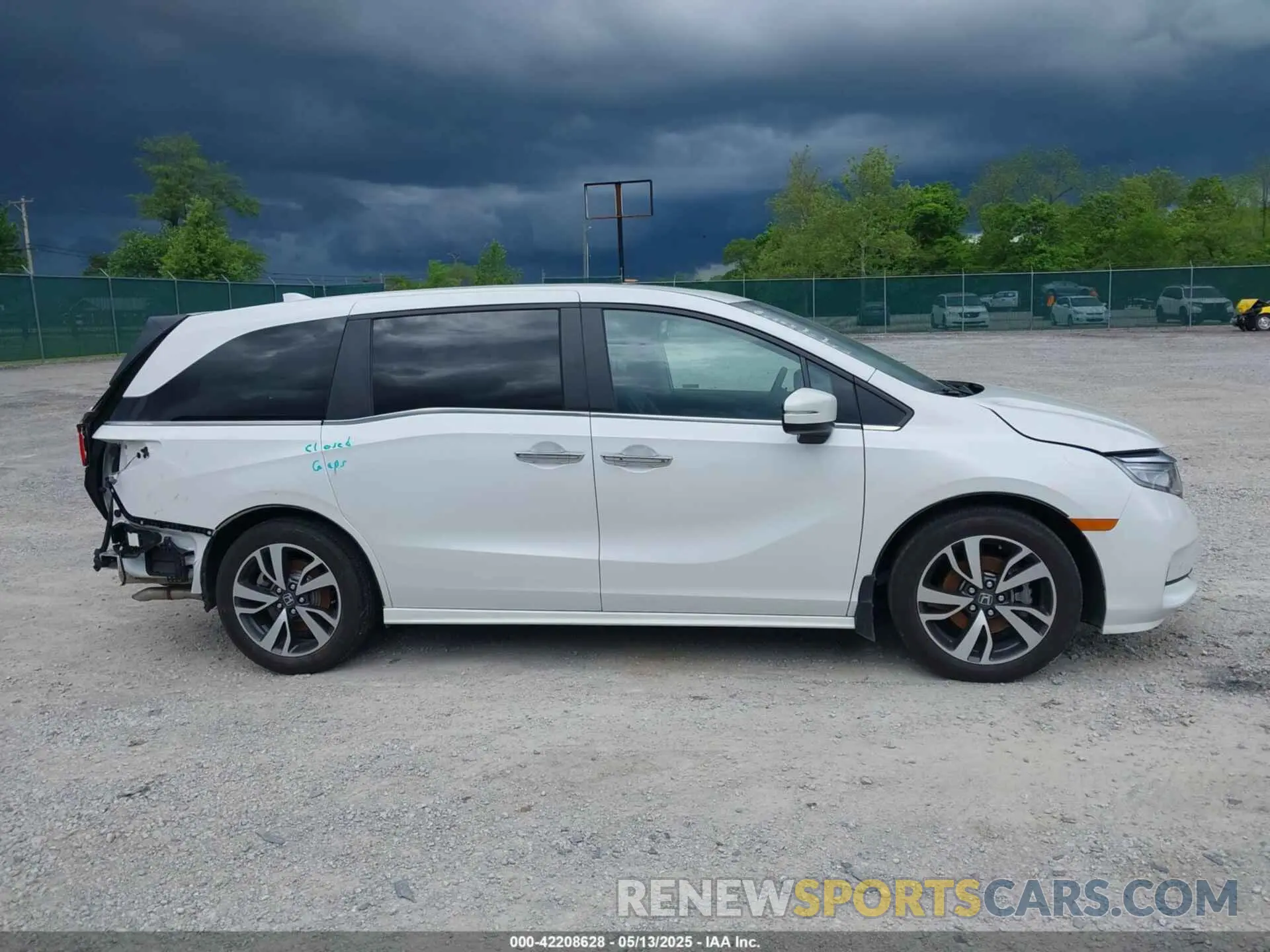 14 Photograph of a damaged car 5FNRL6H88PB079716 HONDA ODYSSEY 2023