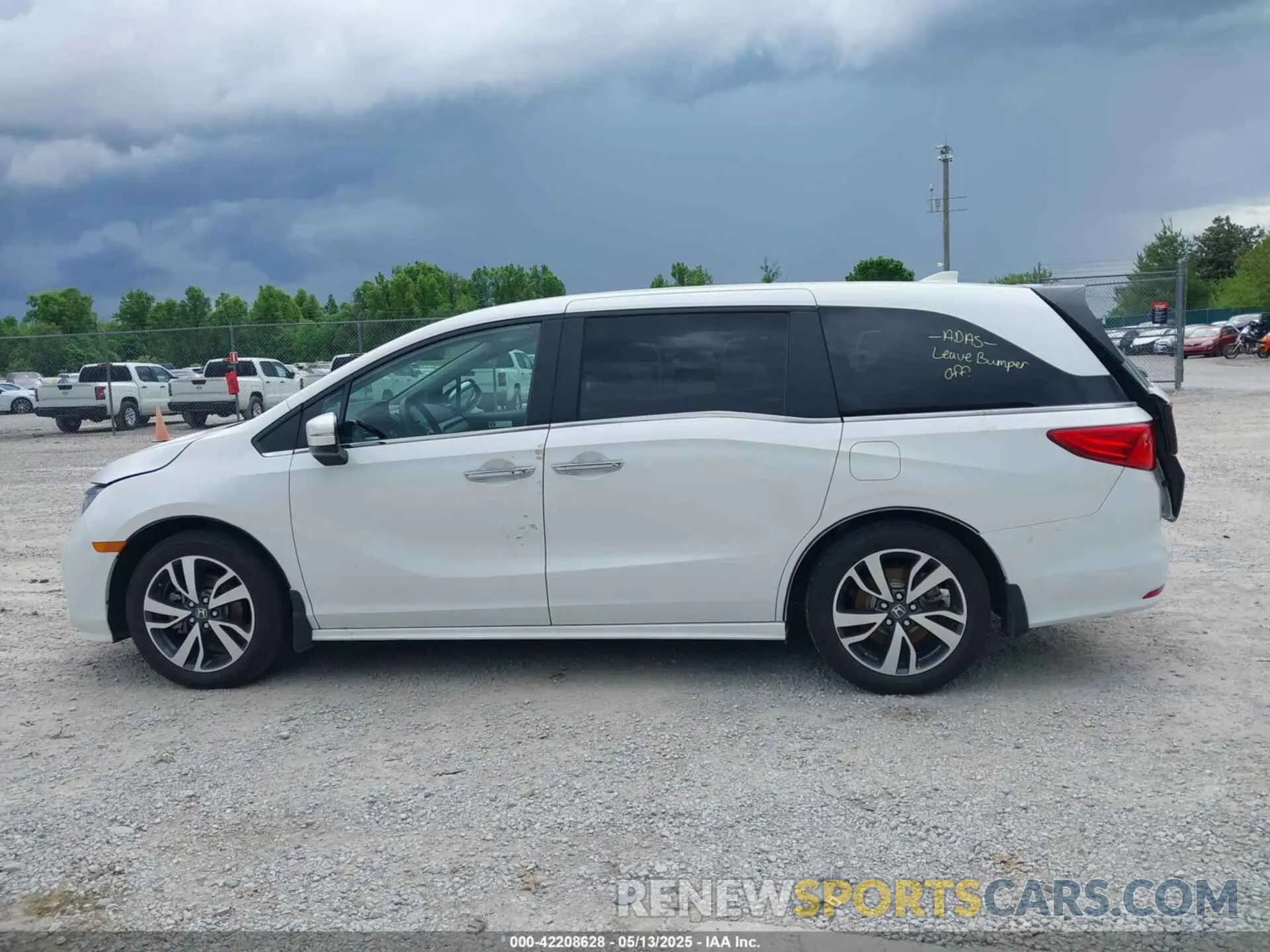 15 Photograph of a damaged car 5FNRL6H88PB079716 HONDA ODYSSEY 2023