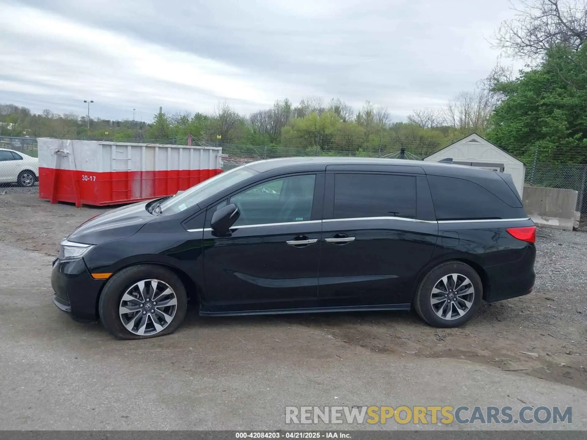 14 Photograph of a damaged car 5FNRL6H64RB055401 HONDA ODYSSEY 2024