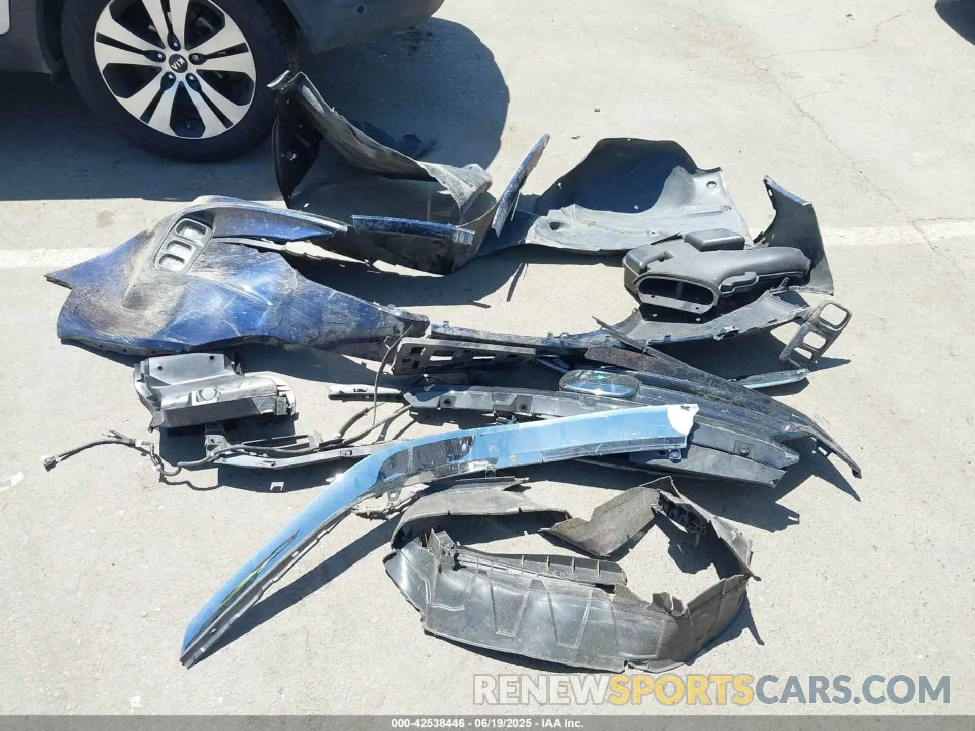 12 Photograph of a damaged car 5FNRL6H65RB066746 HONDA ODYSSEY 2024