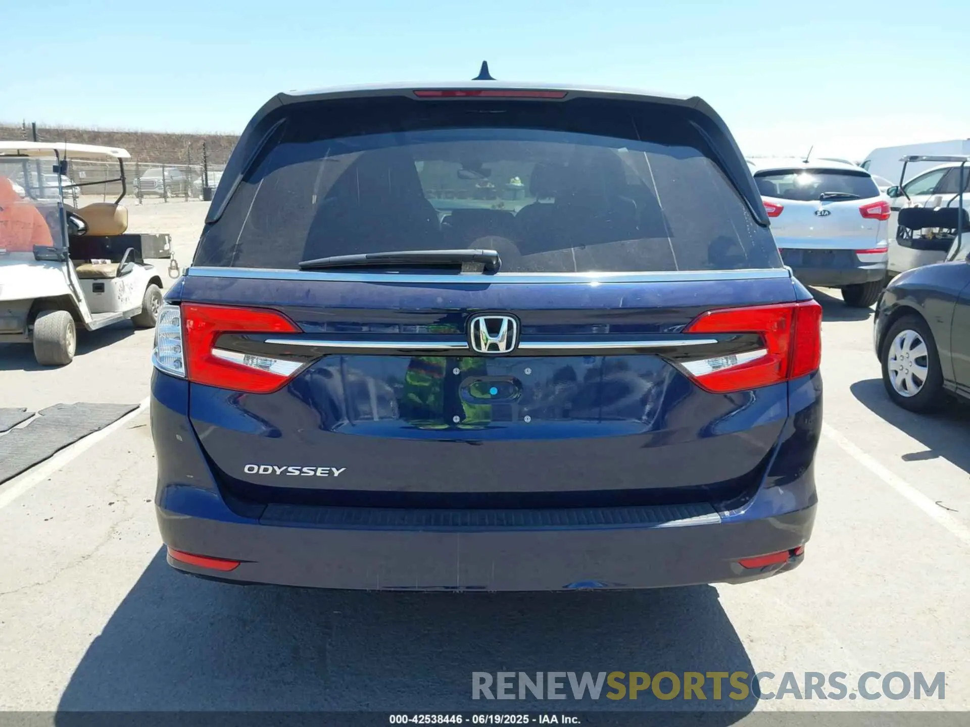 17 Photograph of a damaged car 5FNRL6H65RB066746 HONDA ODYSSEY 2024