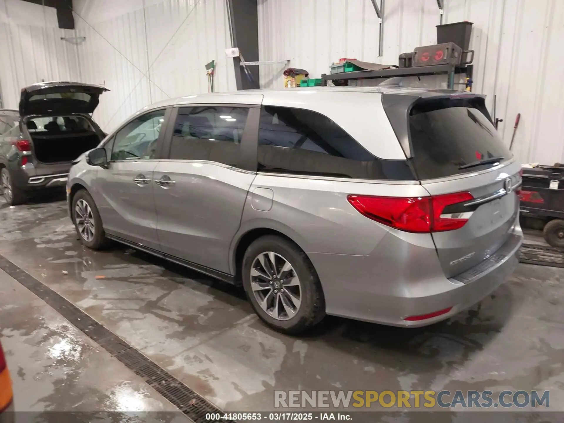 3 Photograph of a damaged car 5FNRL6H6XRB050493 HONDA ODYSSEY 2024