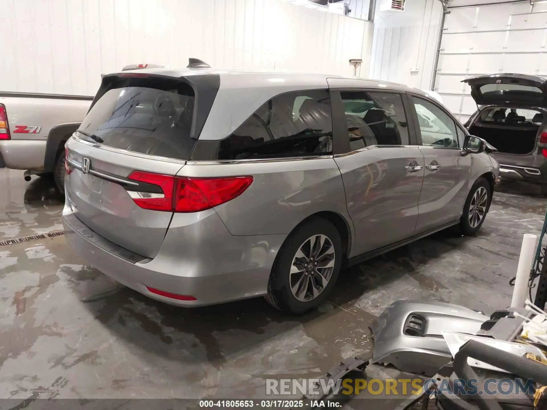 4 Photograph of a damaged car 5FNRL6H6XRB050493 HONDA ODYSSEY 2024