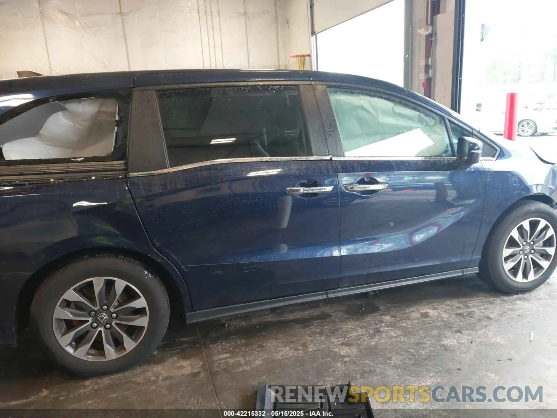 13 Photograph of a damaged car 5FNRL6H6XRB067584 HONDA ODYSSEY 2024