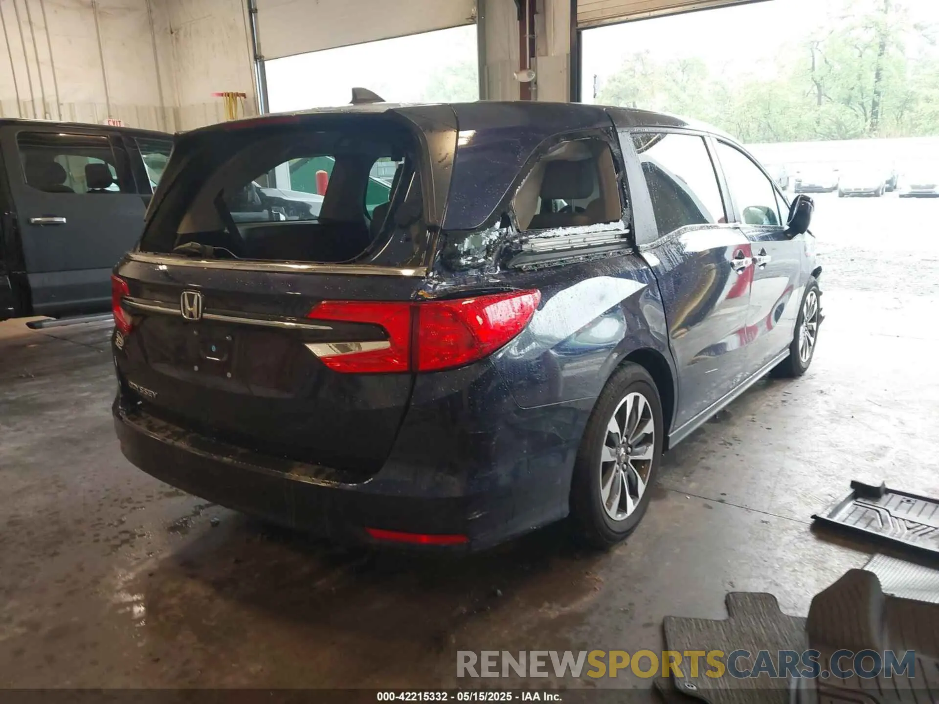 4 Photograph of a damaged car 5FNRL6H6XRB067584 HONDA ODYSSEY 2024