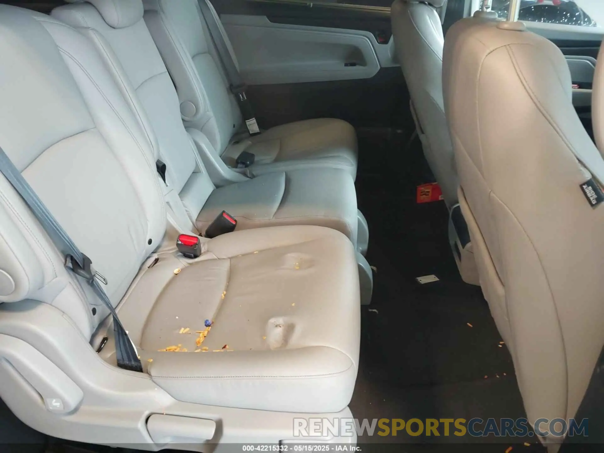 8 Photograph of a damaged car 5FNRL6H6XRB067584 HONDA ODYSSEY 2024