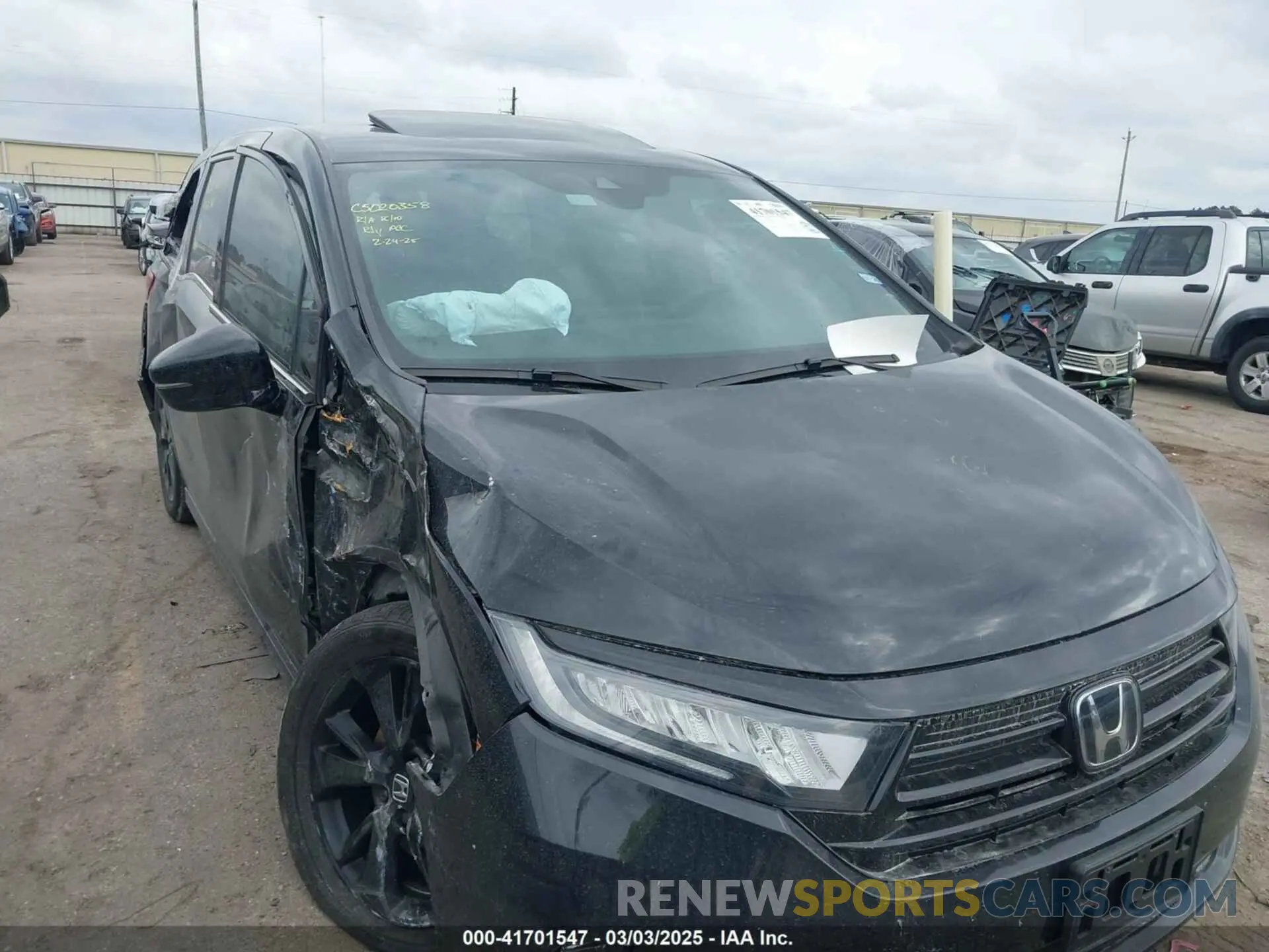 1 Photograph of a damaged car 5FNRL6H75RB056176 HONDA ODYSSEY 2024