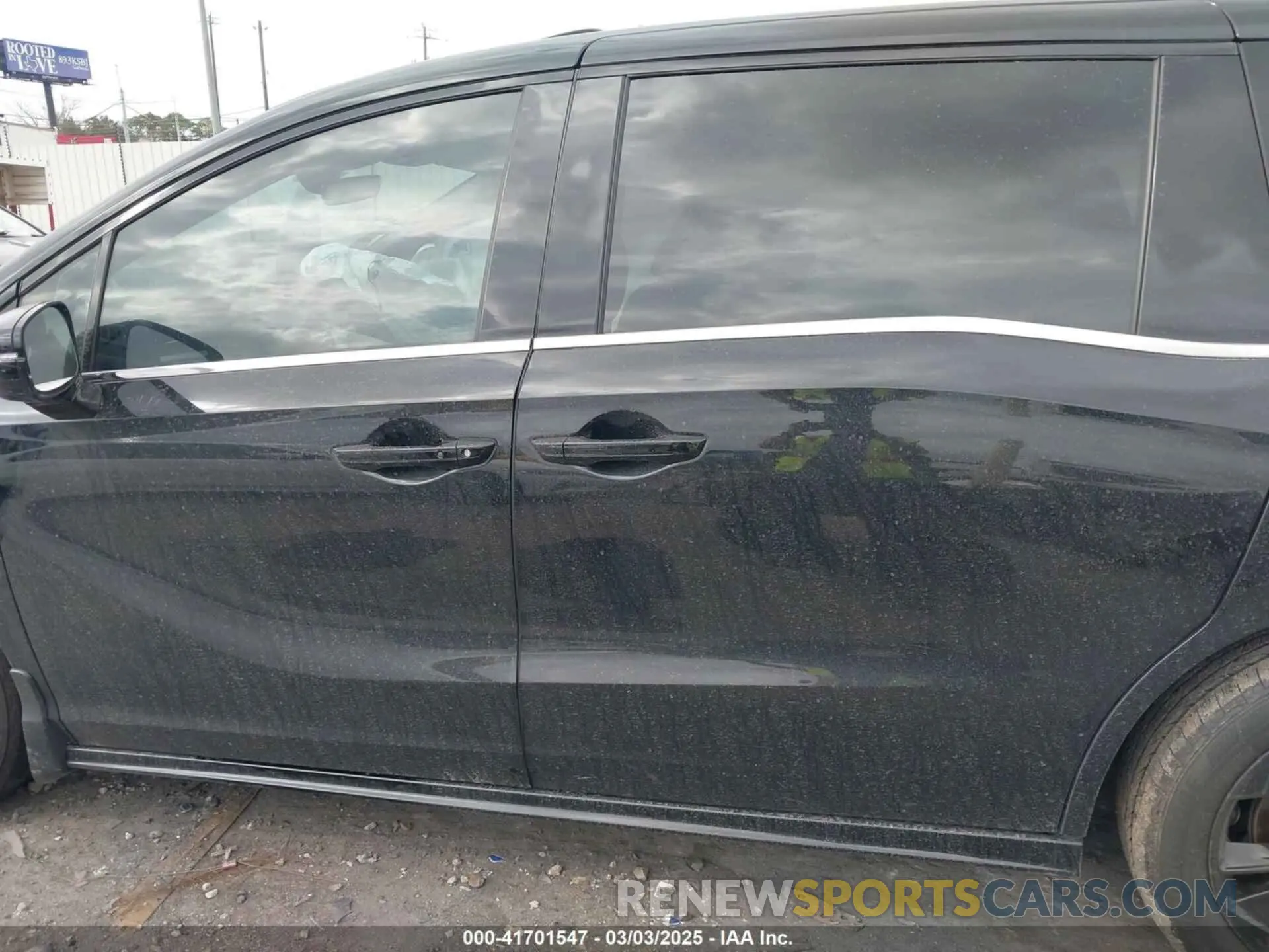 13 Photograph of a damaged car 5FNRL6H75RB056176 HONDA ODYSSEY 2024