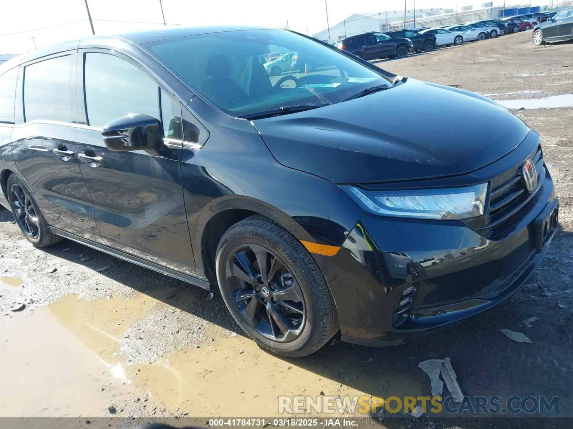 1 Photograph of a damaged car 5FNRL6H75RB070899 HONDA ODYSSEY 2024