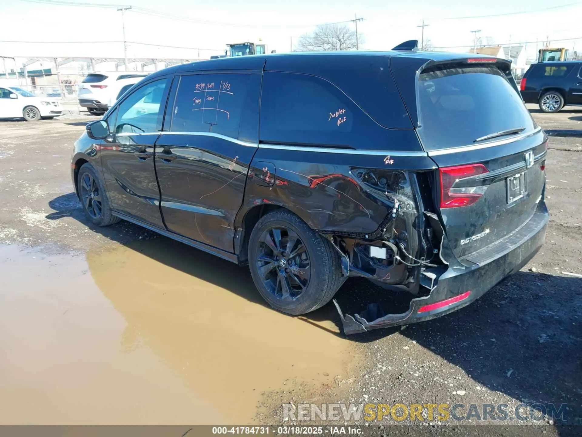 3 Photograph of a damaged car 5FNRL6H75RB070899 HONDA ODYSSEY 2024