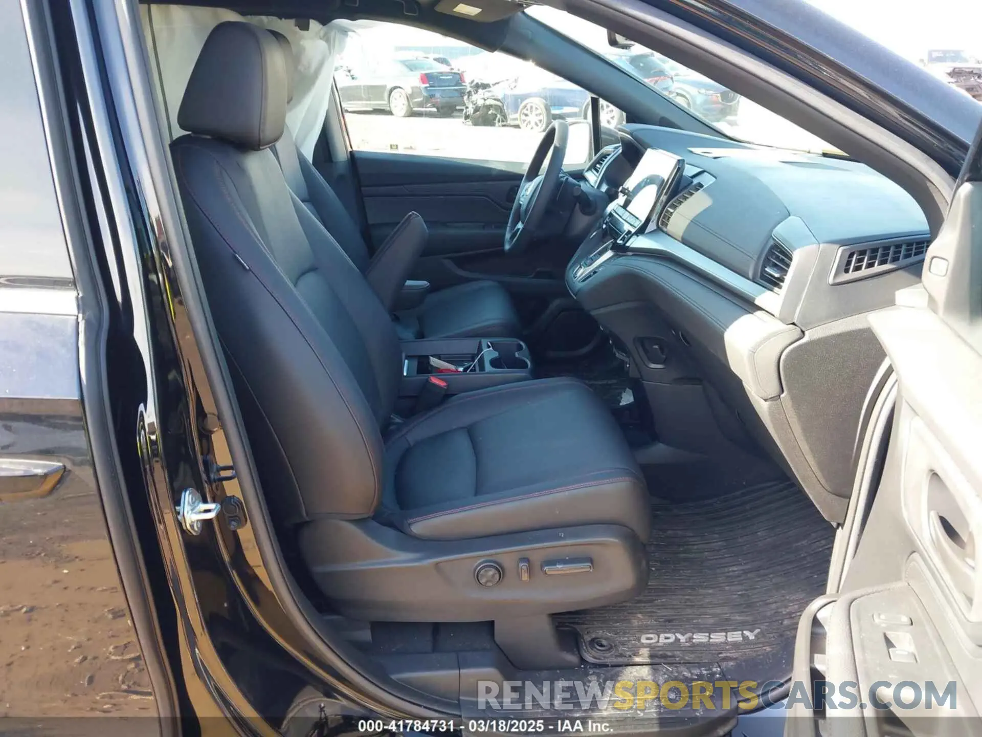 5 Photograph of a damaged car 5FNRL6H75RB070899 HONDA ODYSSEY 2024