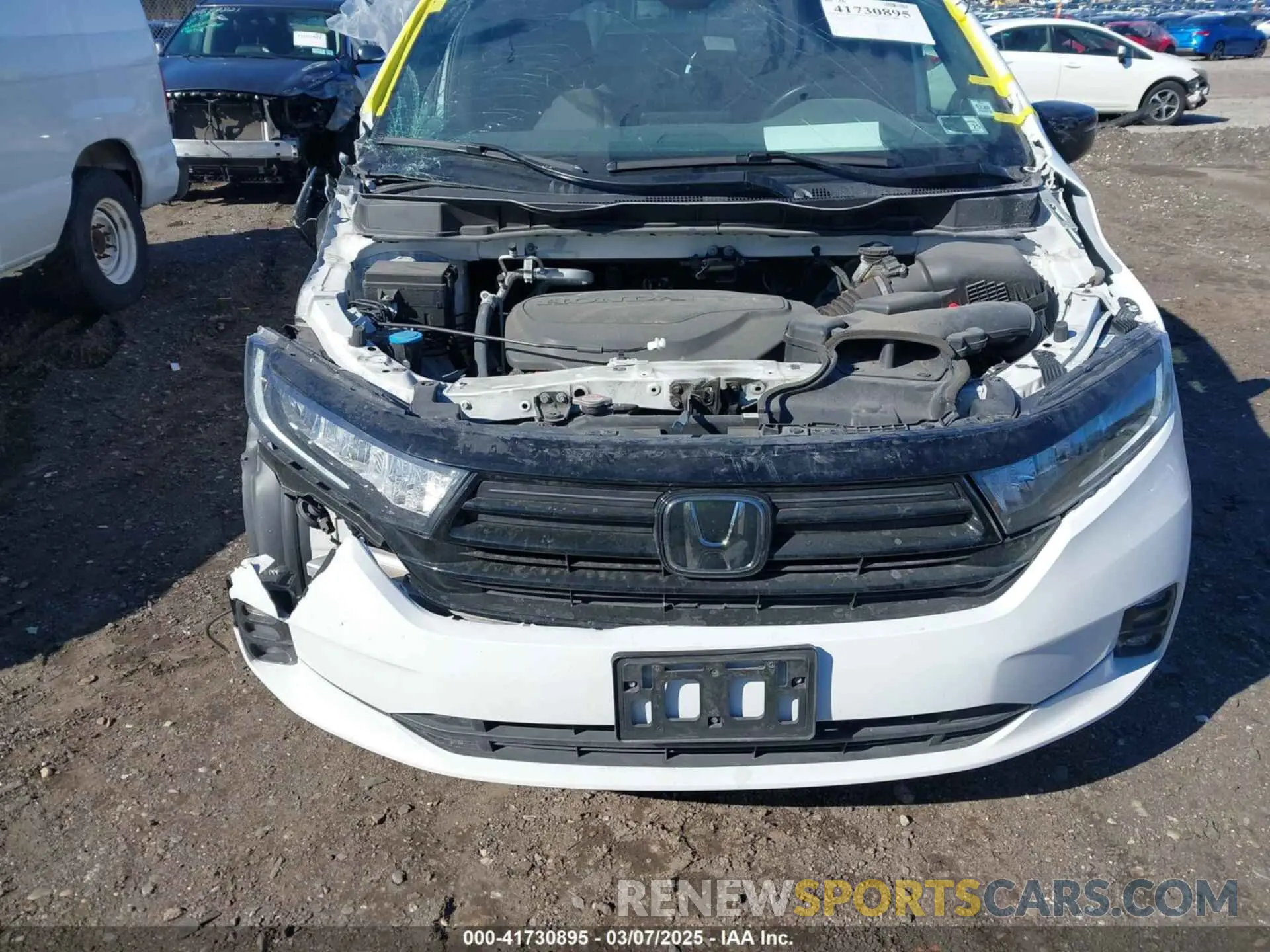 12 Photograph of a damaged car 5FNRL6H78RB005741 HONDA ODYSSEY 2024