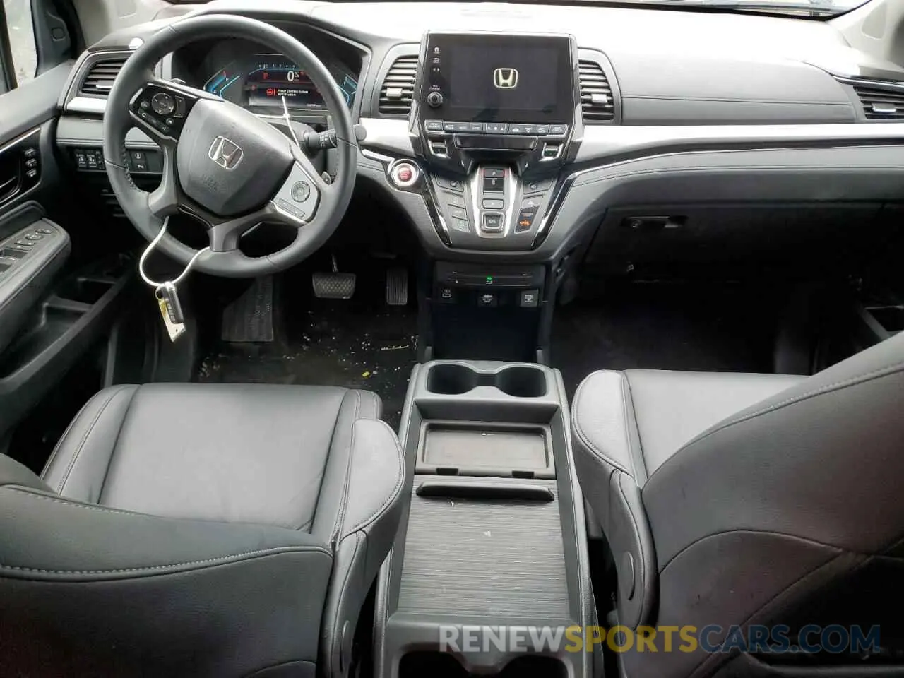 8 Photograph of a damaged car 5FNRL6H81RB002382 HONDA ODYSSEY 2024