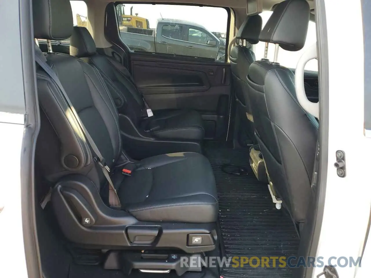 11 Фотография поврежденного автомобиля 5FNRL6H82RB039313 HONDA ODYSSEY 2024