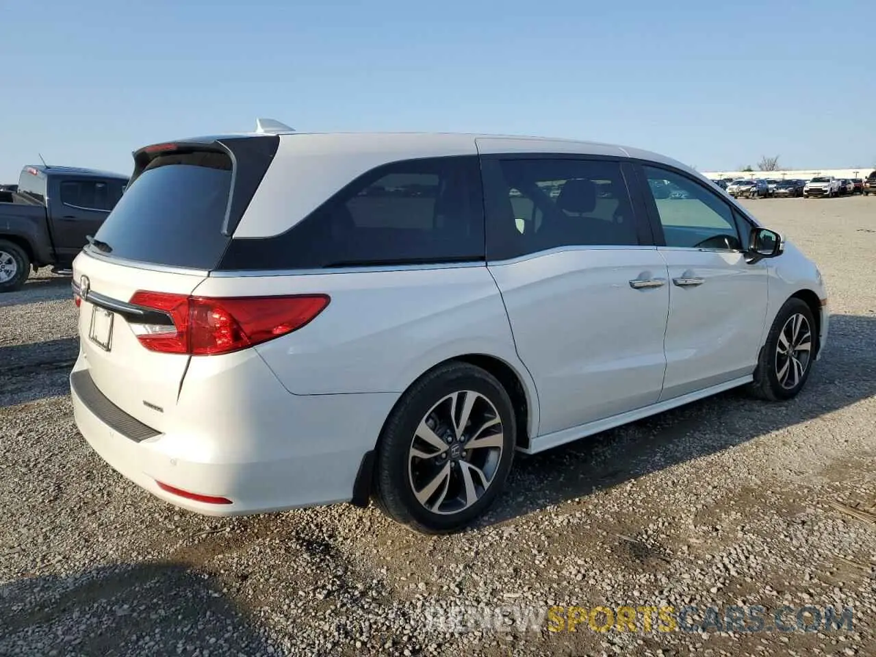 3 Фотография поврежденного автомобиля 5FNRL6H82RB039313 HONDA ODYSSEY 2024