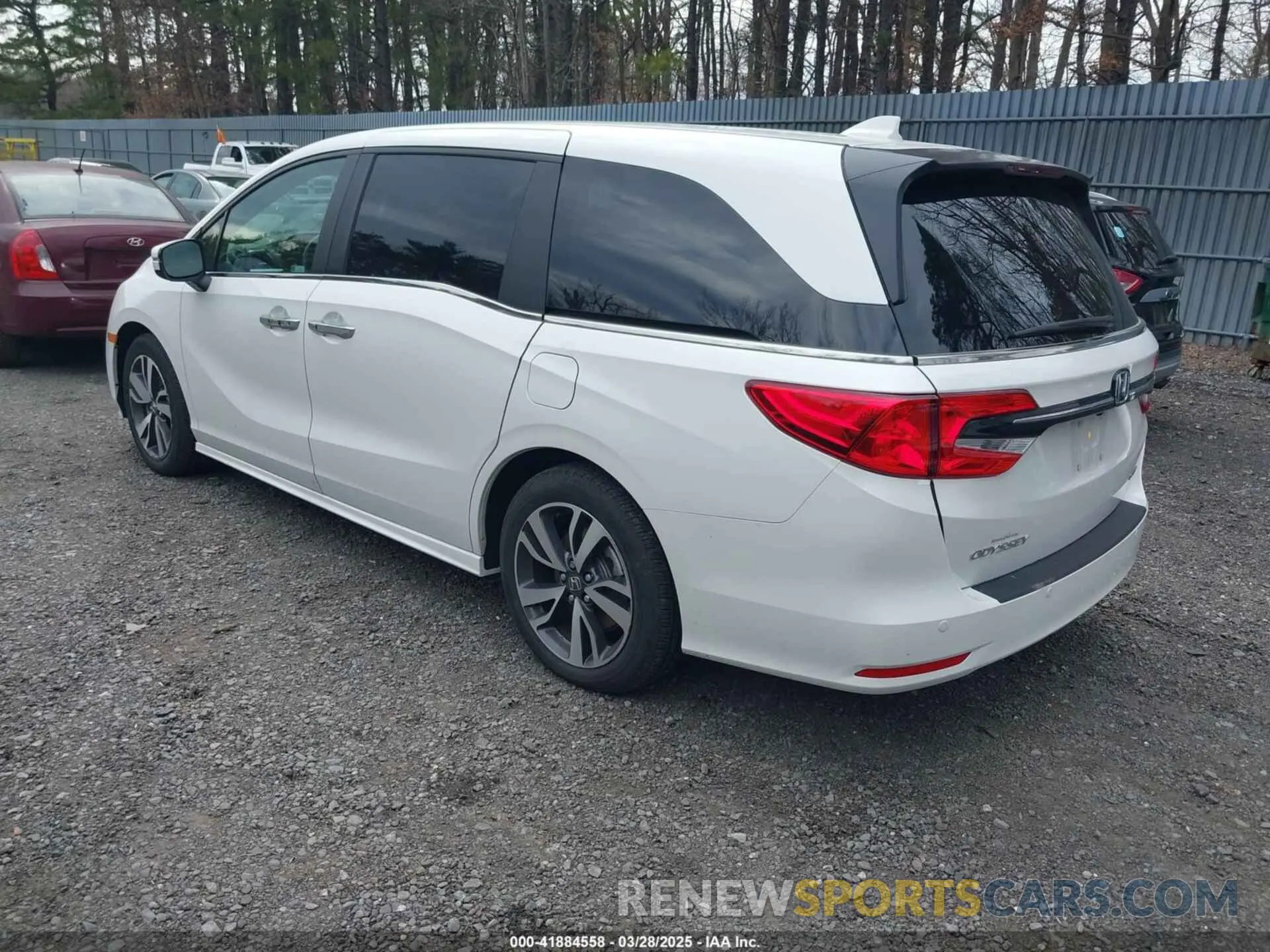 3 Фотография поврежденного автомобиля 5FNRL6H82RB055267 HONDA ODYSSEY 2024