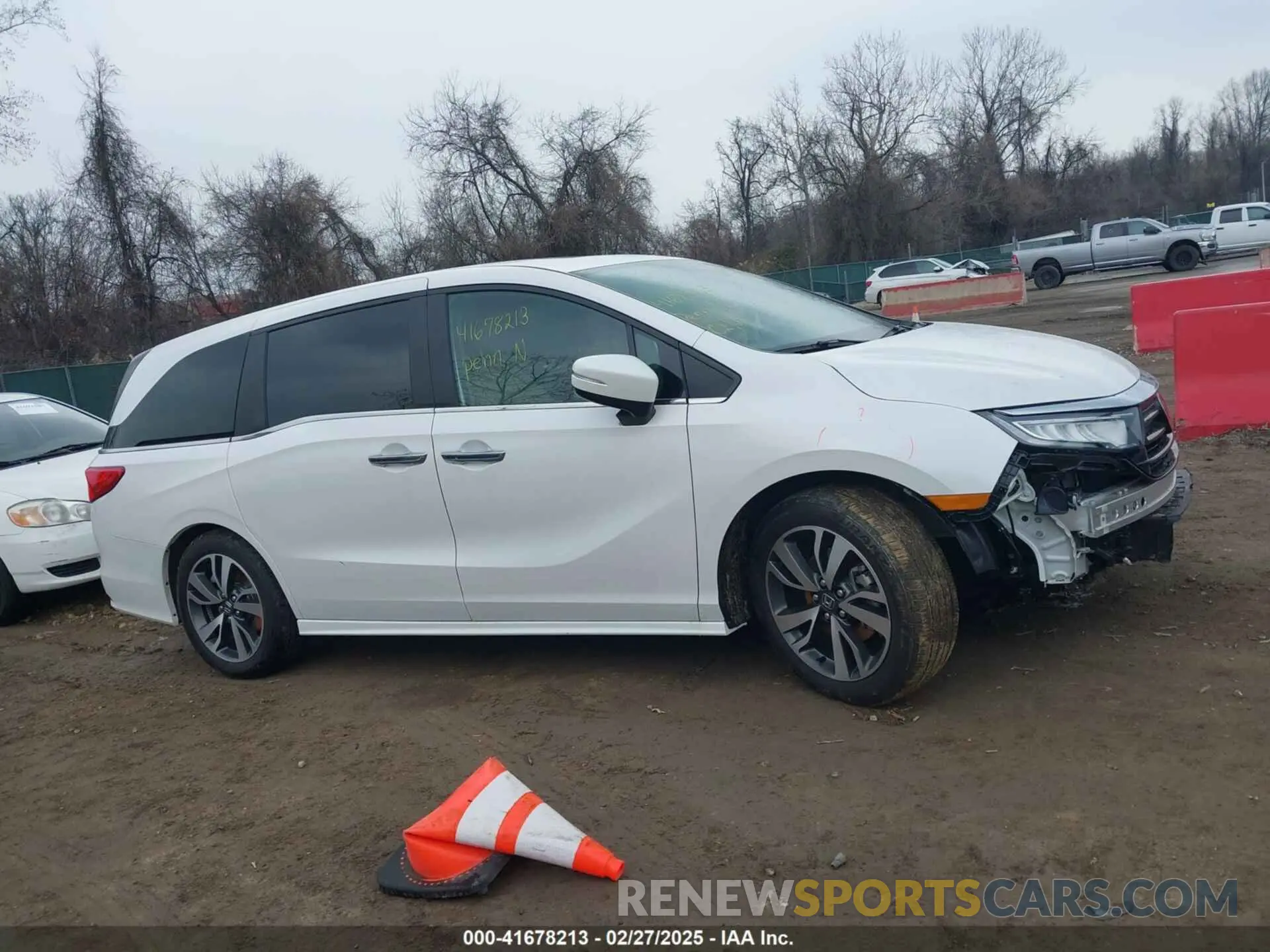 14 Photograph of a damaged car 5FNRL6H82RB074384 HONDA ODYSSEY 2024