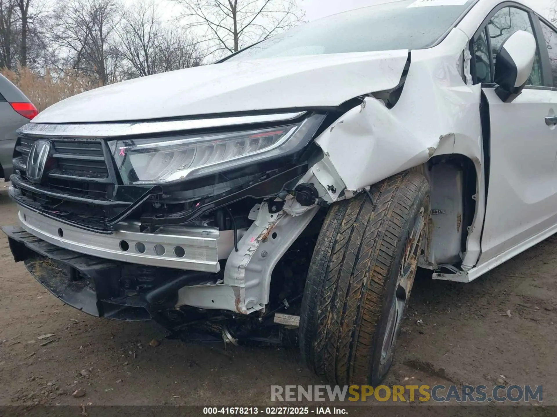 18 Photograph of a damaged car 5FNRL6H82RB074384 HONDA ODYSSEY 2024