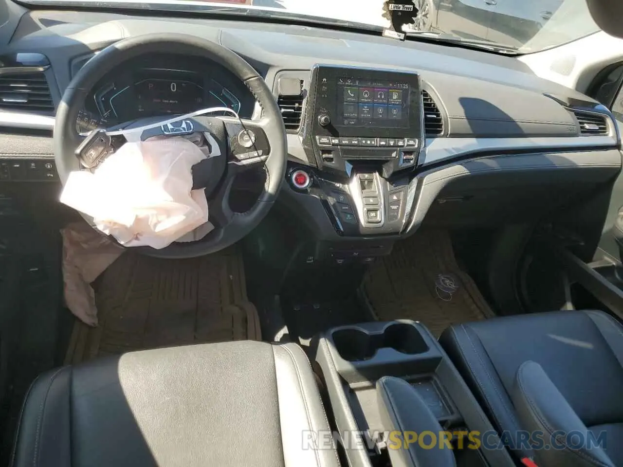 8 Photograph of a damaged car 5FNRL6H84RB001517 HONDA ODYSSEY 2024