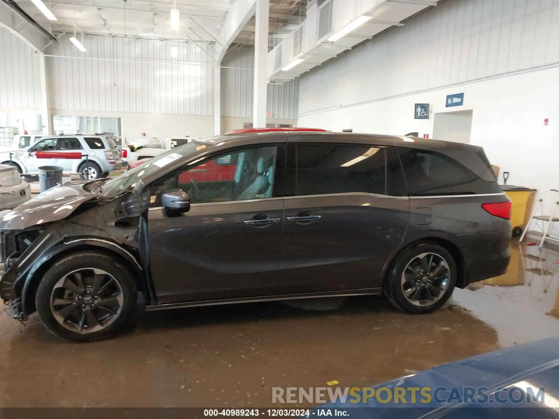15 Photograph of a damaged car 5FNRL6H92RB037361 HONDA ODYSSEY 2024