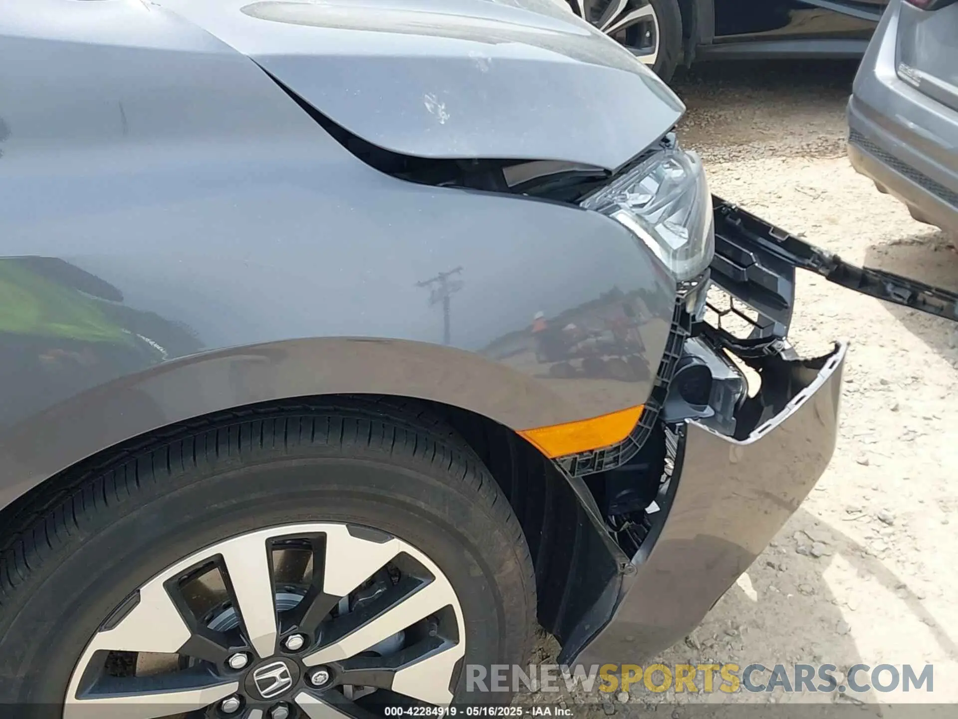 21 Photograph of a damaged car 5FNRL6H65SB028830 HONDA ODYSSEY 2025