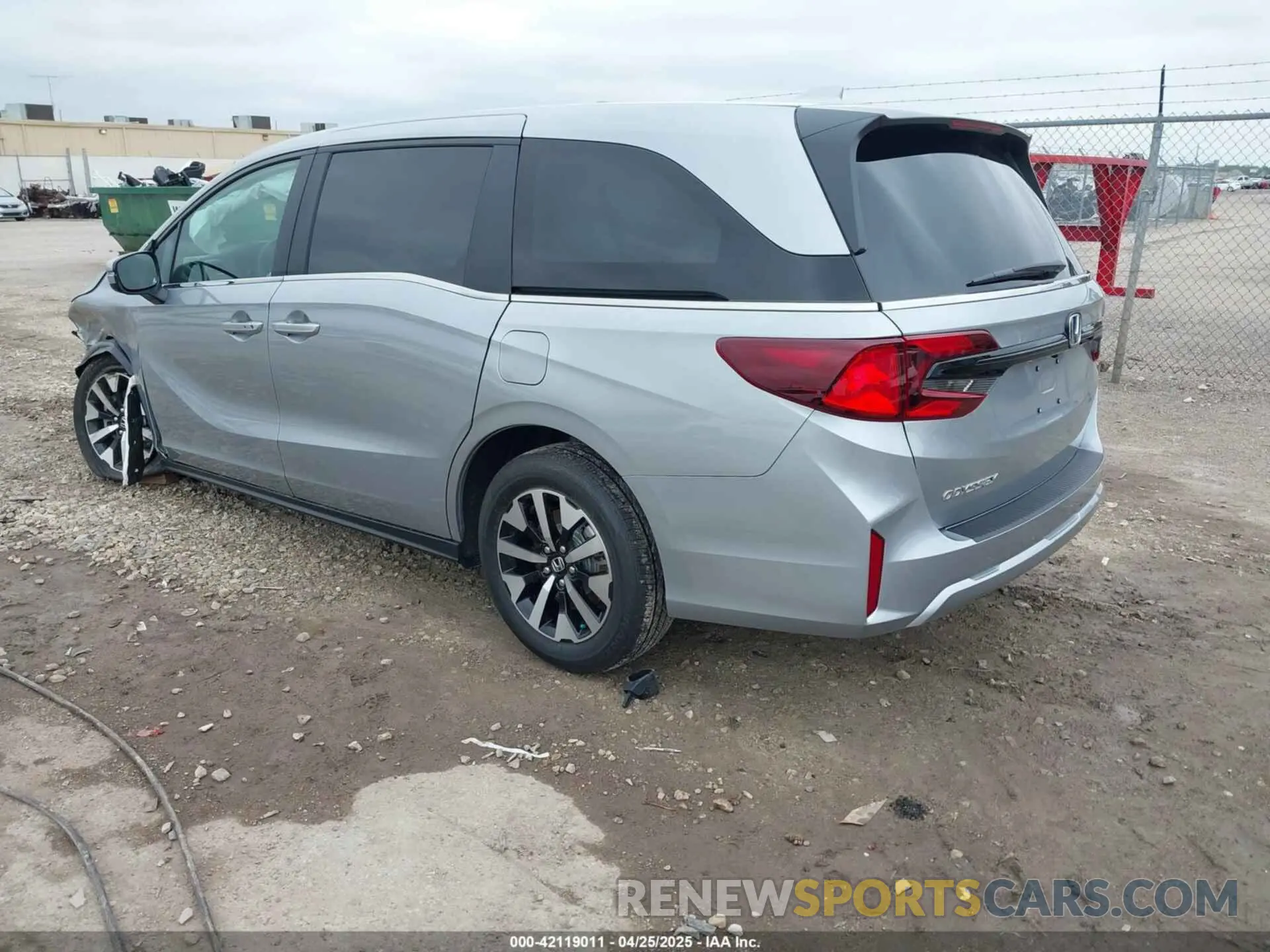3 Photograph of a damaged car 5FNRL6H69SB046103 HONDA ODYSSEY 2025