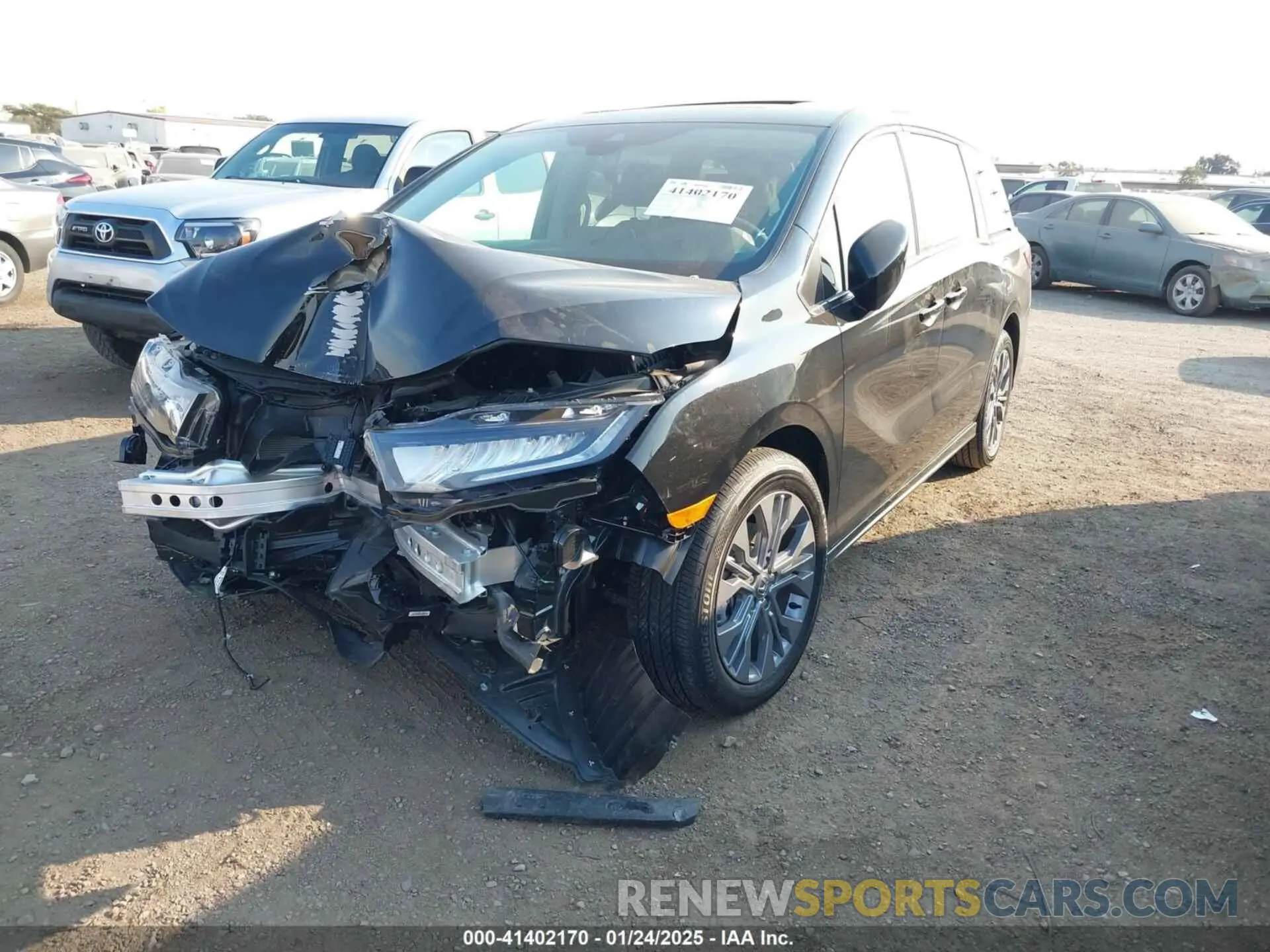 2 Photograph of a damaged car 5FNRL6H81SB011122 HONDA ODYSSEY 2025