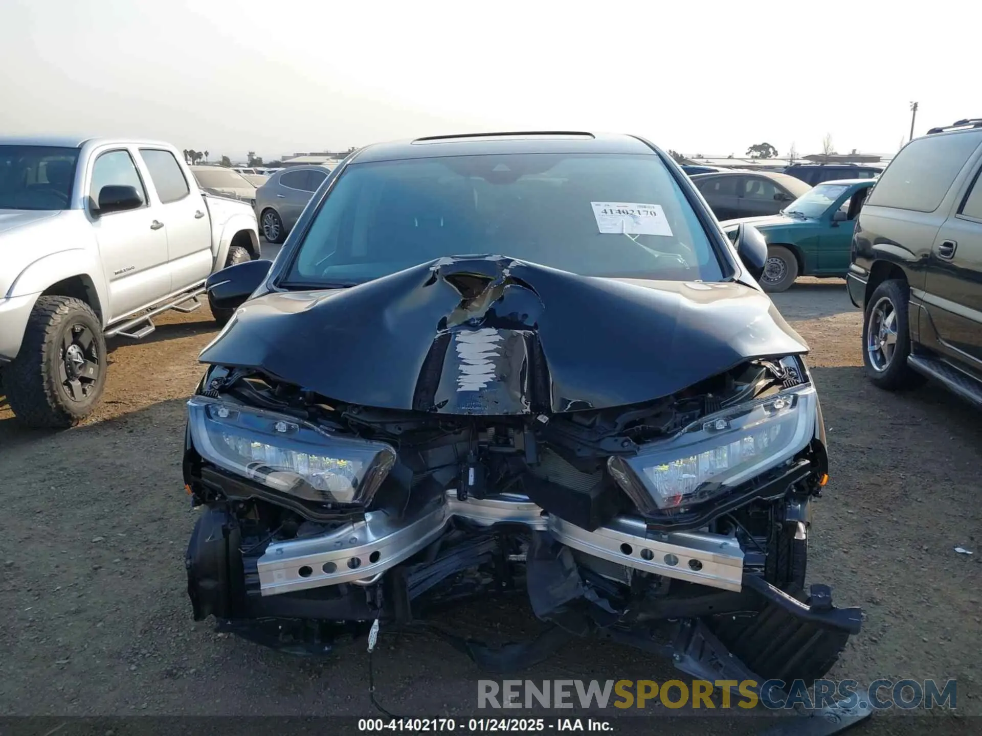 6 Photograph of a damaged car 5FNRL6H81SB011122 HONDA ODYSSEY 2025