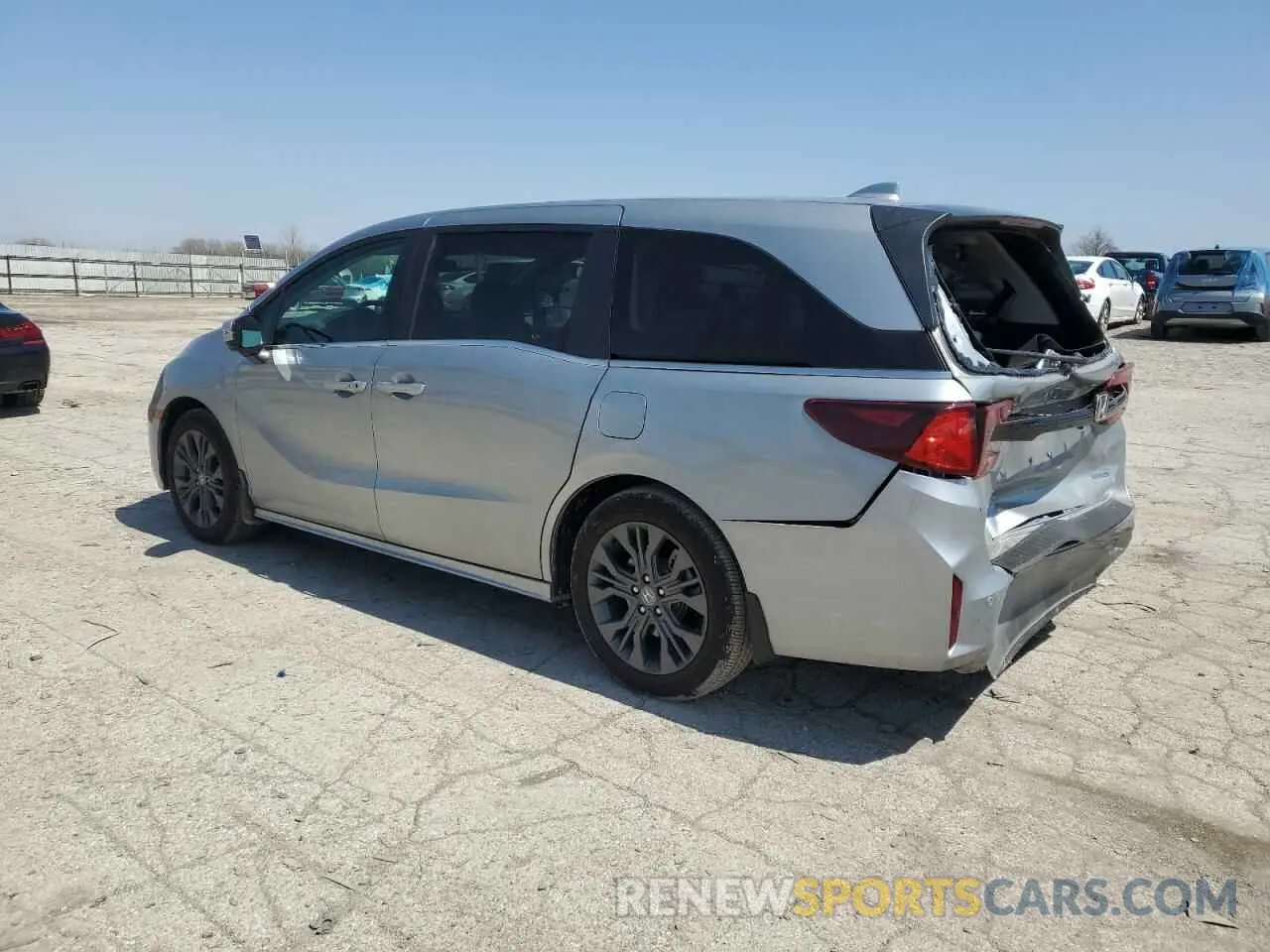2 Фотография поврежденного автомобиля 5FNRL6H82SB025708 HONDA ODYSSEY 2025