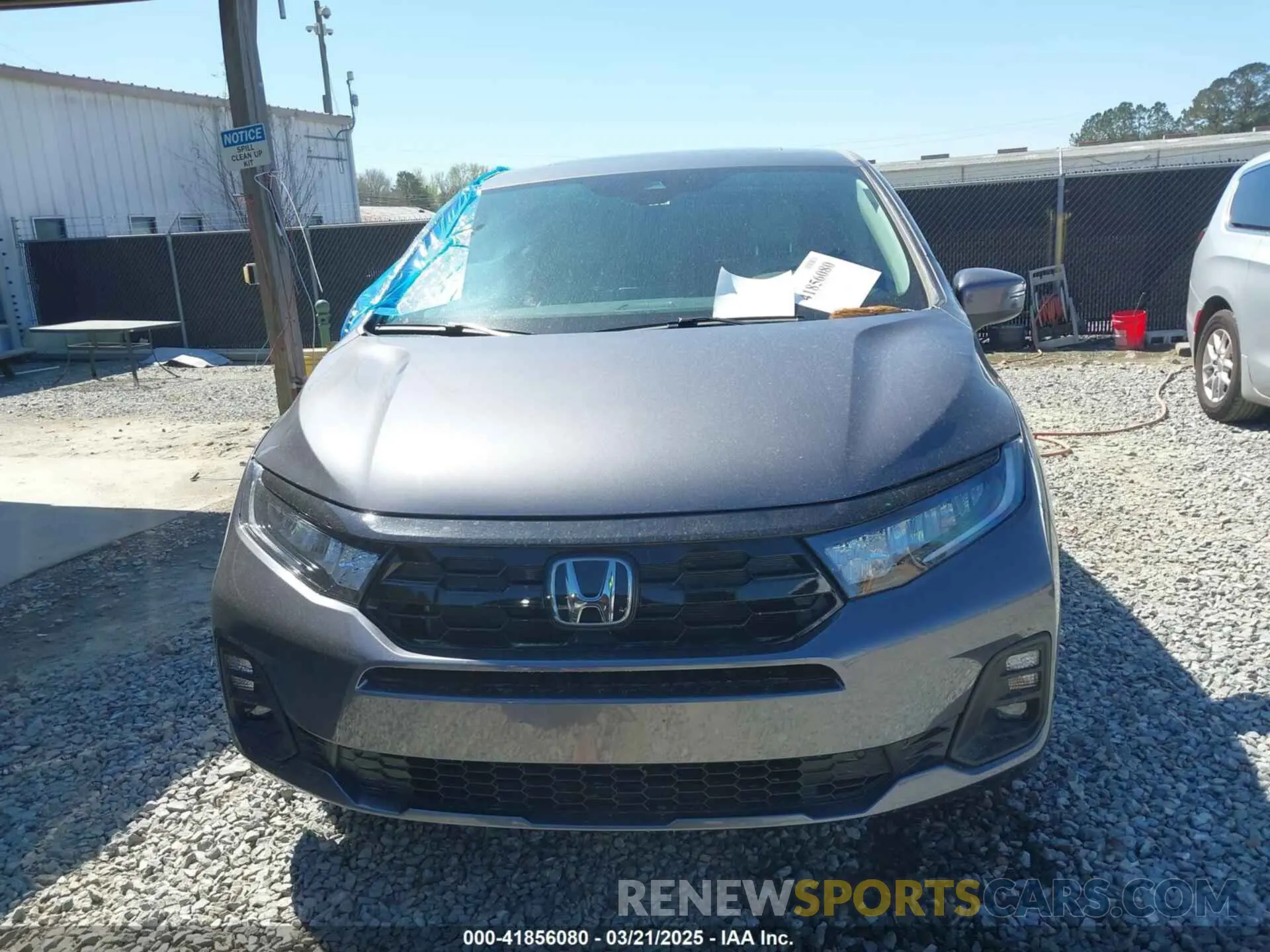 11 Photograph of a damaged car 5FNRL6H84SB028769 HONDA ODYSSEY 2025