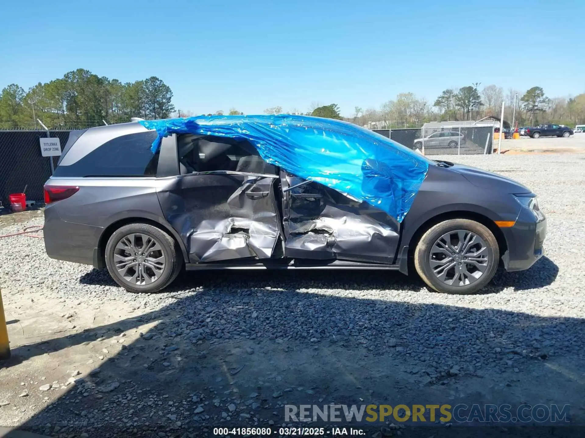 12 Photograph of a damaged car 5FNRL6H84SB028769 HONDA ODYSSEY 2025