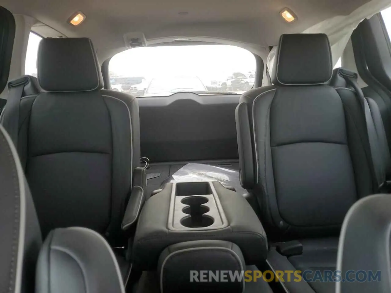 10 Фотография поврежденного автомобиля 5FNRL6H86SB011746 HONDA ODYSSEY 2025