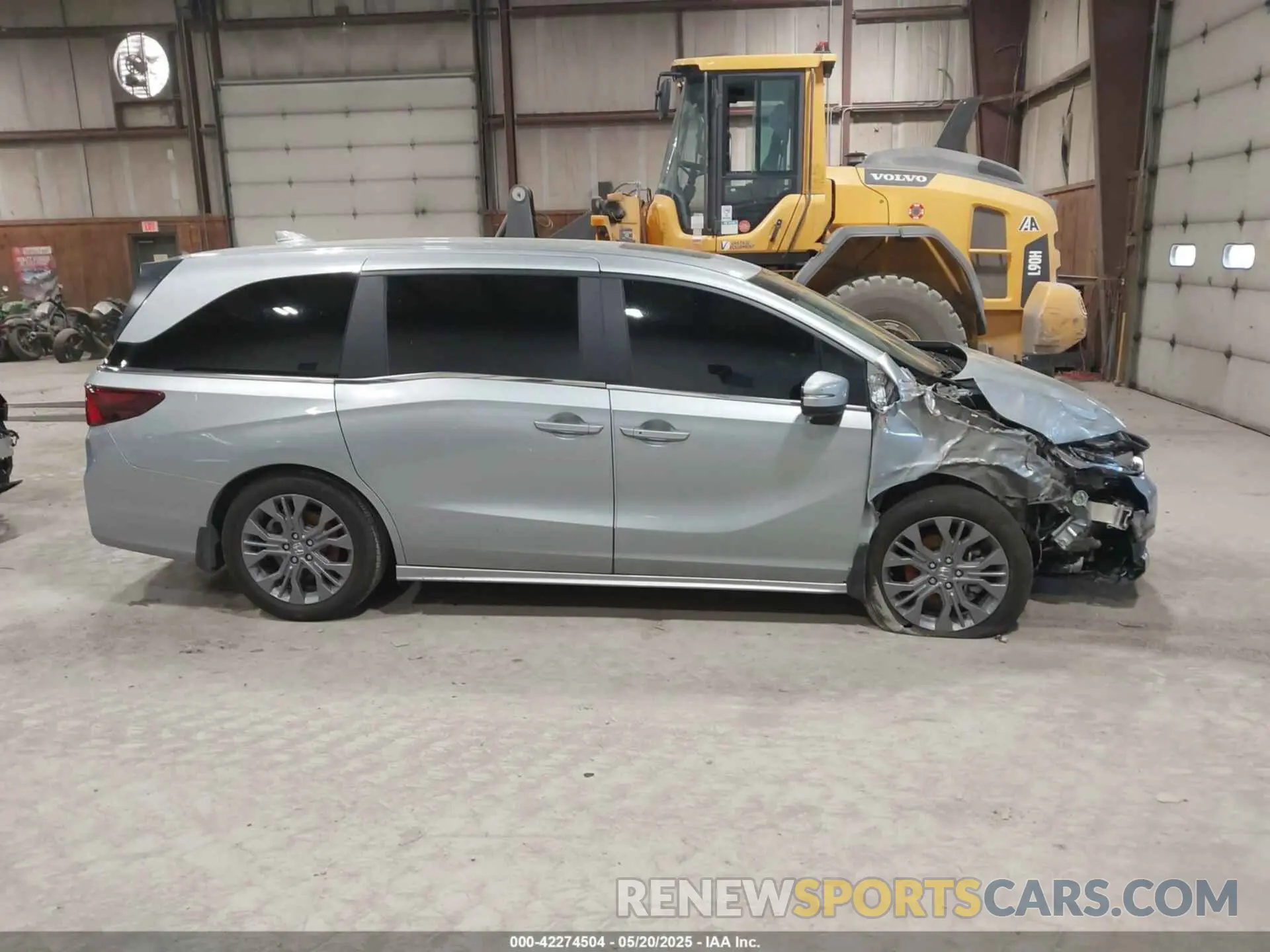 13 Photograph of a damaged car 5FNRL6H89SB015127 HONDA ODYSSEY 2025