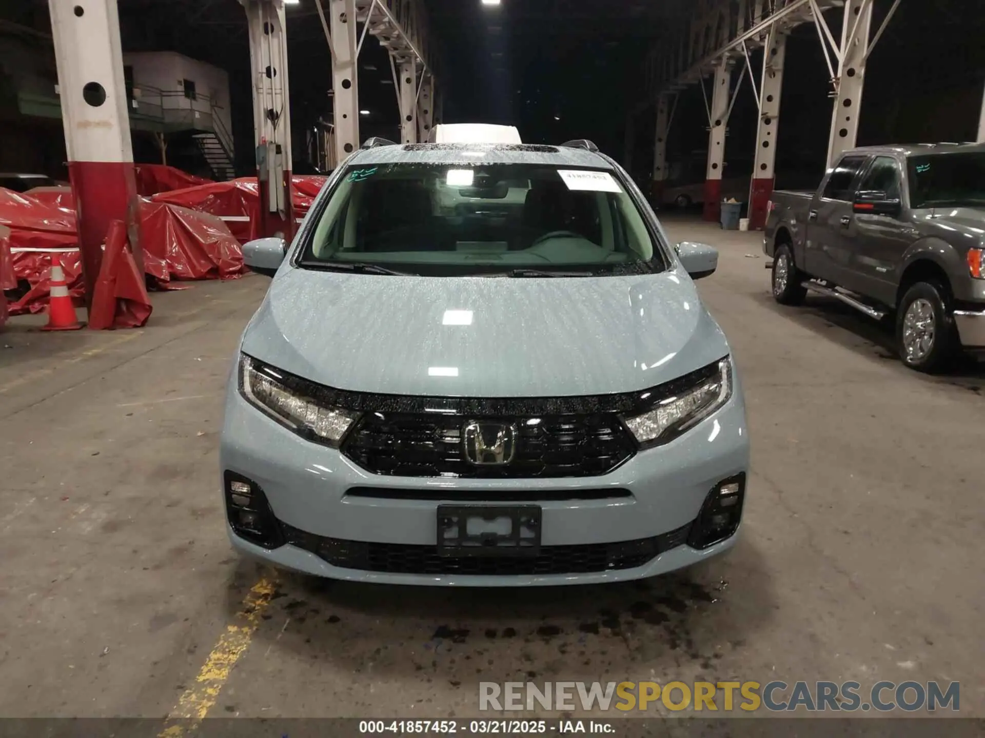 12 Photograph of a damaged car 5FNRL6H9XSB015615 HONDA ODYSSEY 2025