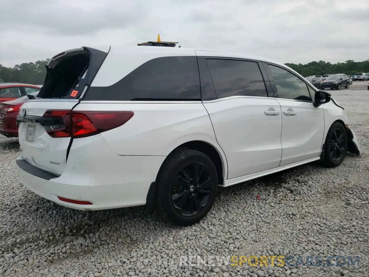 3 Photograph of a damaged car 5FNRL6H76RB002885 HONDA ODYSSEY SP 2024