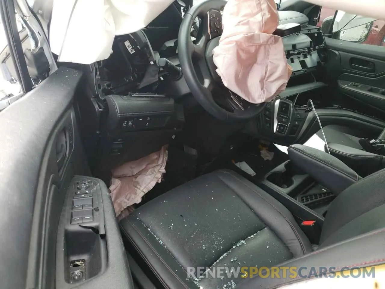 8 Photograph of a damaged car 5FNRL6H76RB002885 HONDA ODYSSEY SP 2024