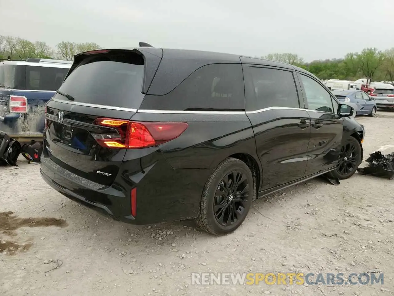 3 Photograph of a damaged car 5FNRL6H74SB037396 HONDA ODYSSEY SP 2025