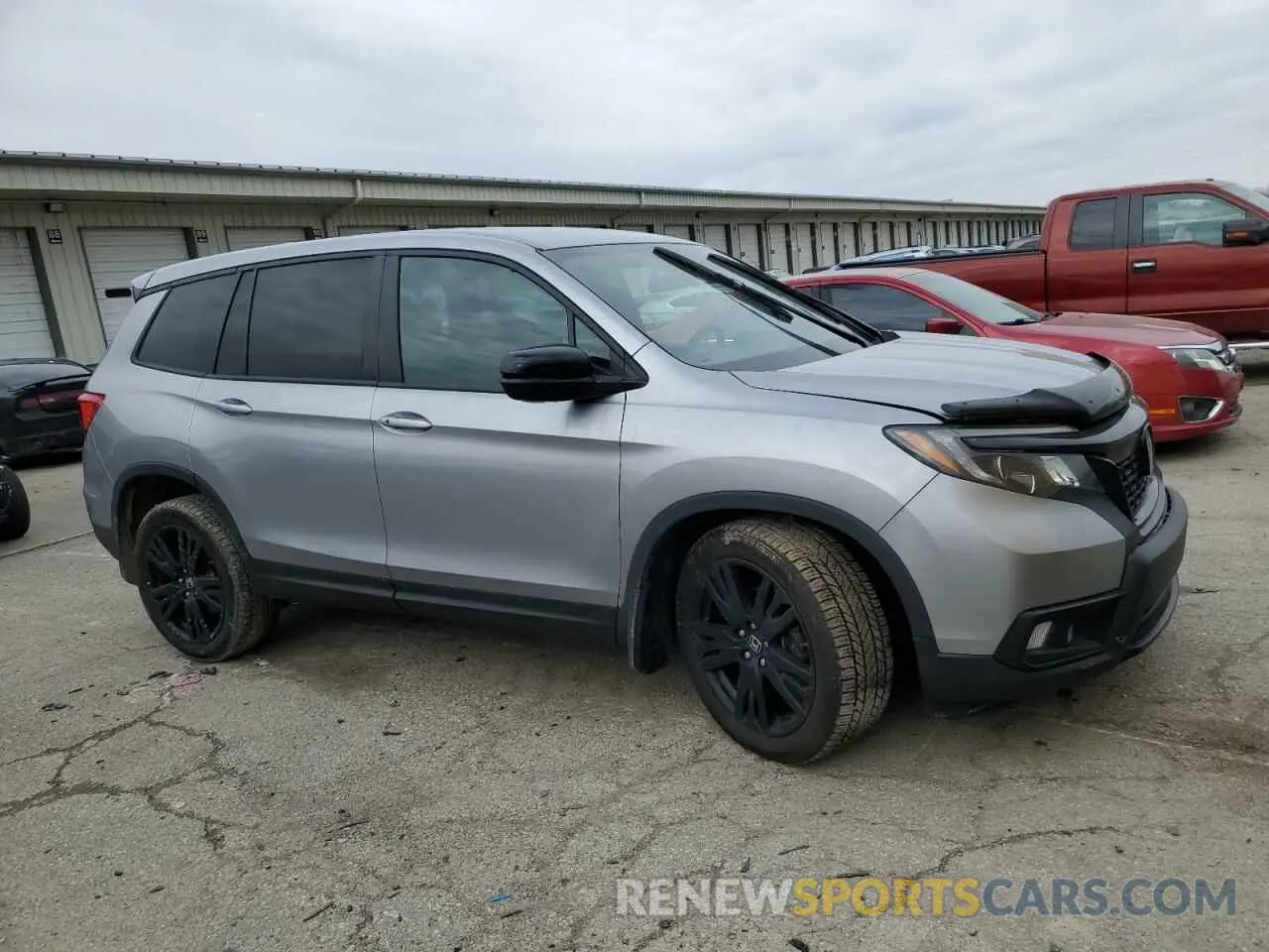 4 Photograph of a damaged car 5FNYF7H29KB009770 HONDA PASSPORT 2019