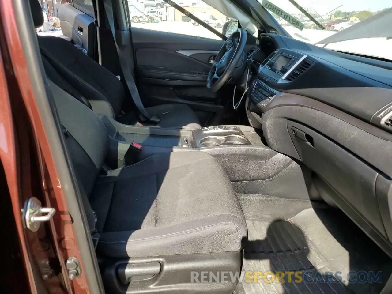 7 Photograph of a damaged car 5FNYF7H2XKB006263 HONDA PASSPORT 2019