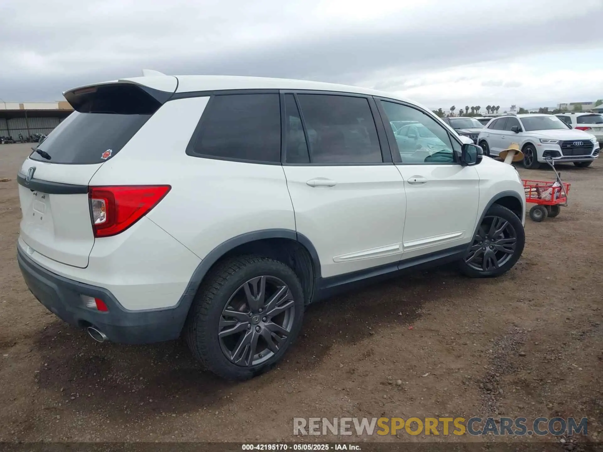 4 Фотография поврежденного автомобиля 5FNYF7H57KB002844 HONDA PASSPORT 2019